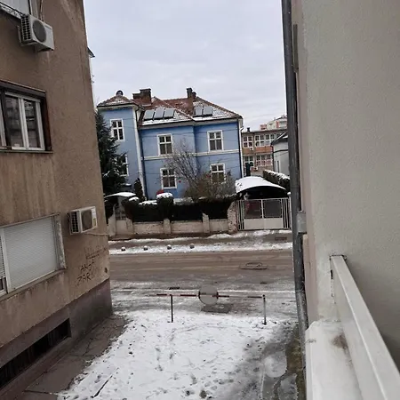 New At The Center Of The Ni