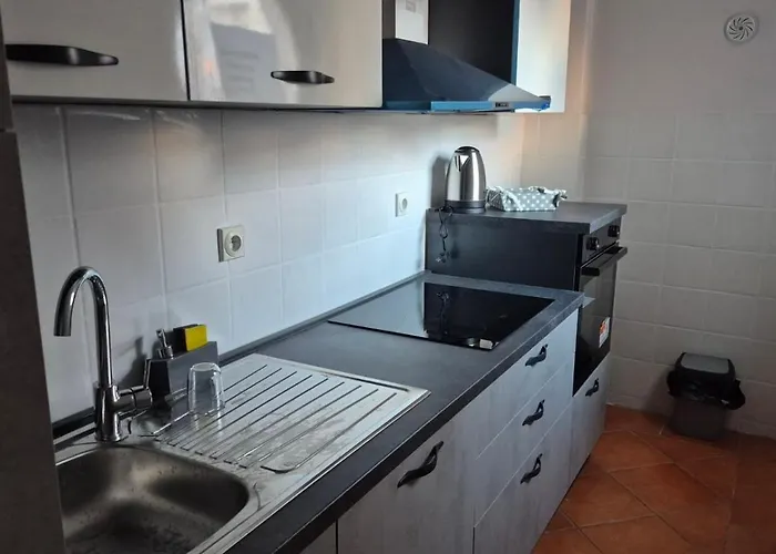 아파트 New At The Center Of The *